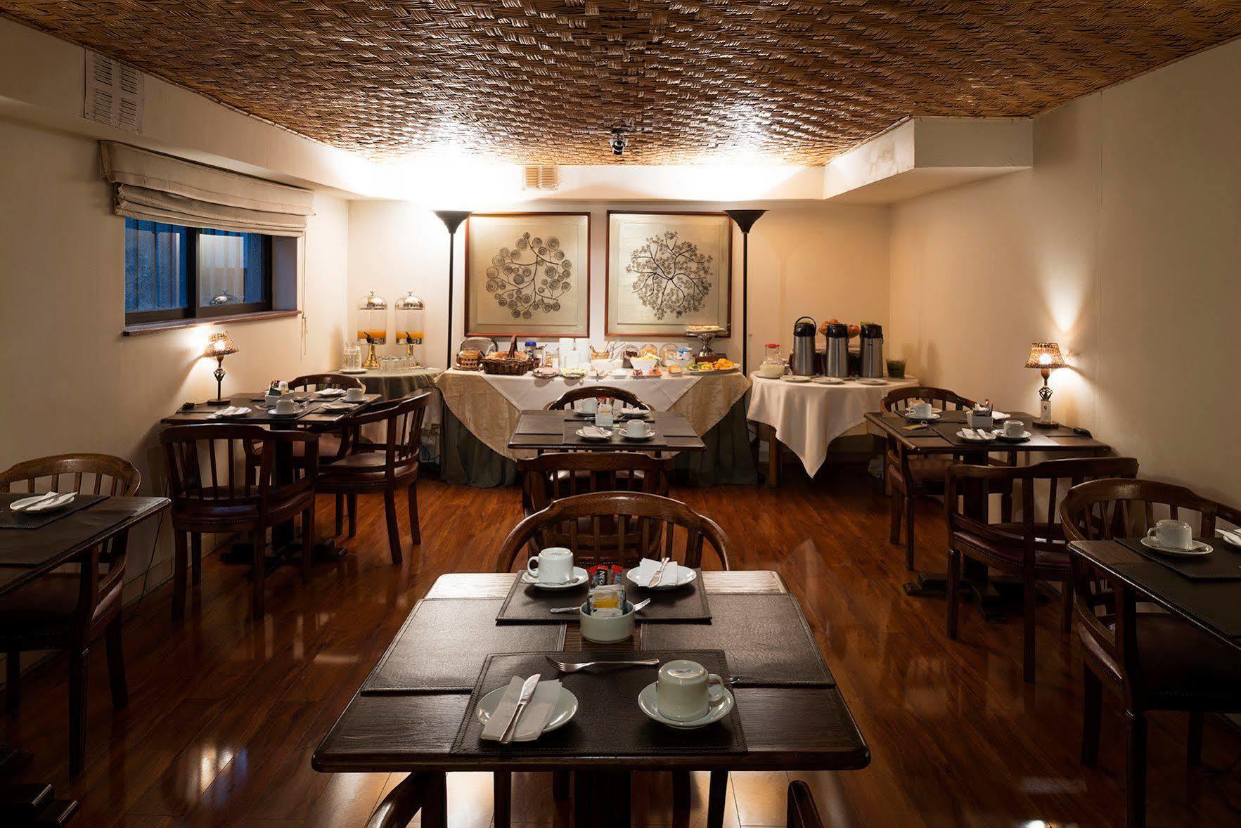 总统埃迪菲西奥圣地亚哥公寓式酒店 外观 照片